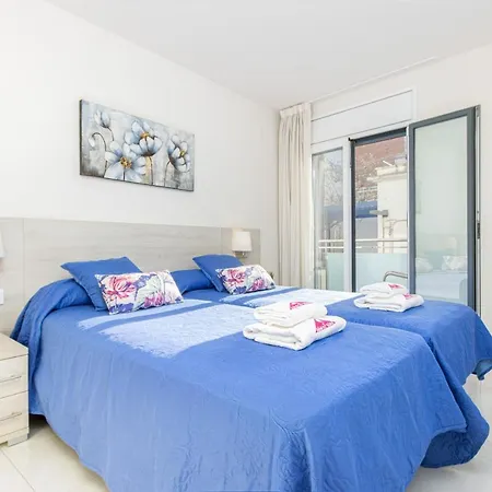 Apart-rent Francesc Macia 1º 2001 Apartment *